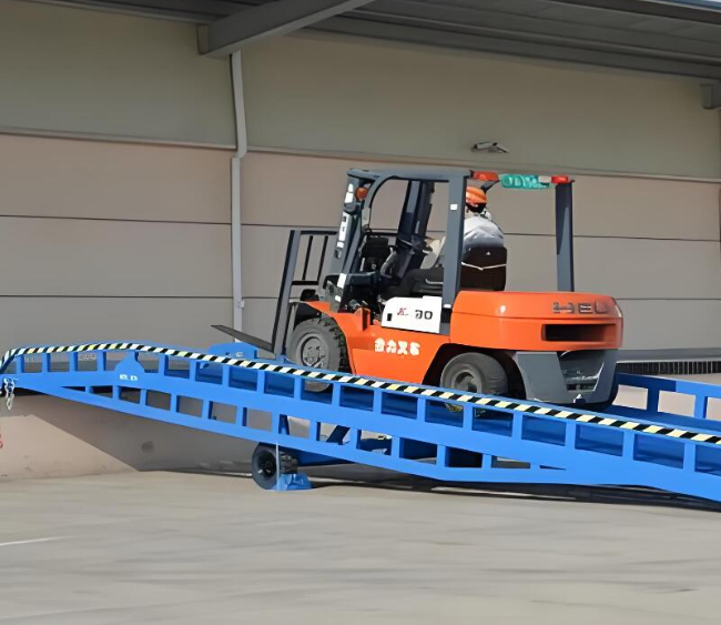 晋中移动式卸货平台（叉车用）
